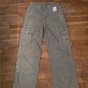 American Eagle Outfitters Size 10 Long Olive Cargo Pants